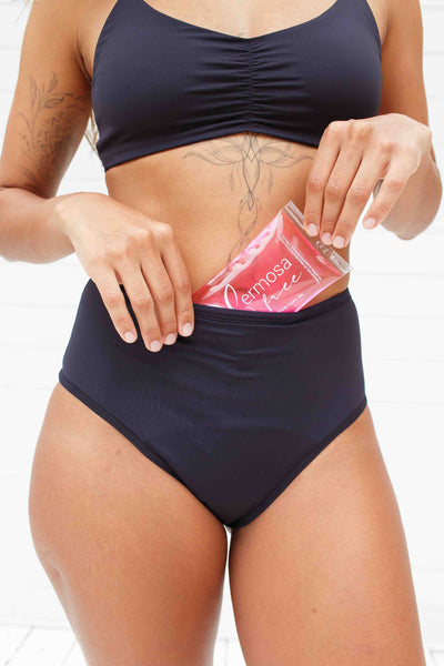 Conjunto Calcinha Absorvente e Biquíni Menstrual - Fluxo Intenso + Bolsinha de Gel - Preto
