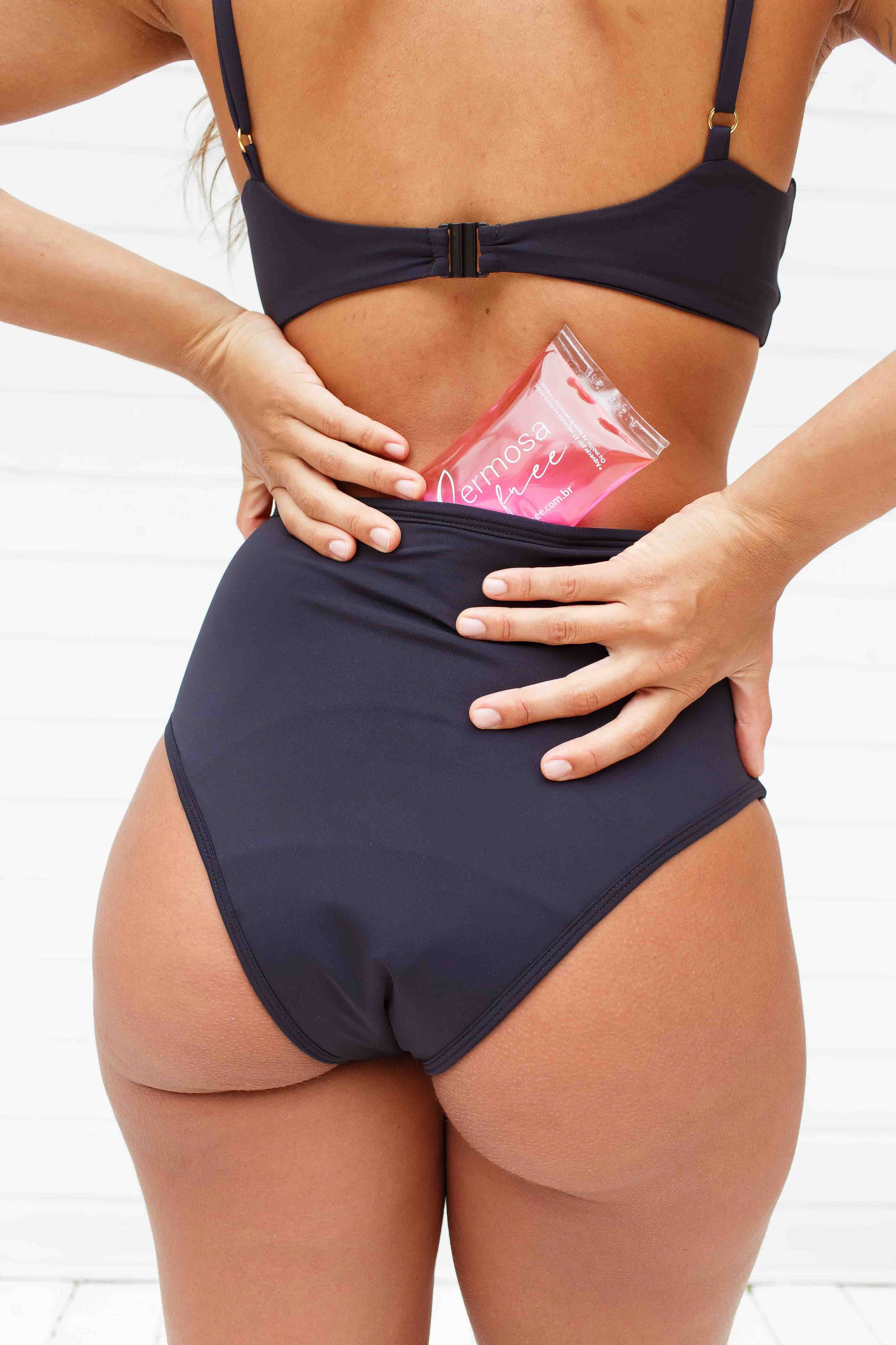 Amazonita - Calcinha Absorvente e Biquíni Menstrual - Hot Pant Fluxo Intenso + Bolsinha de Gel - Preto