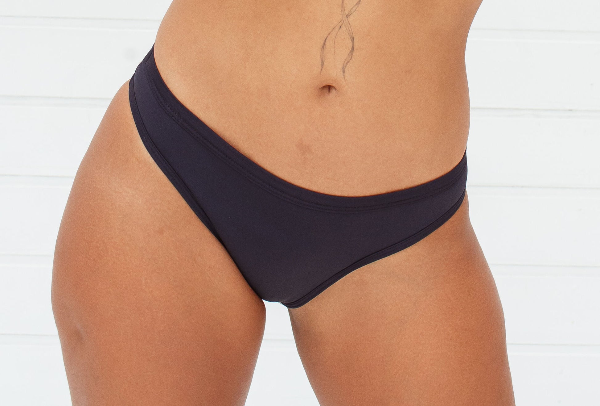 Conjunto Calcinha Absorvente e Biquíni Menstrual - Fluxo Moderado - Preto