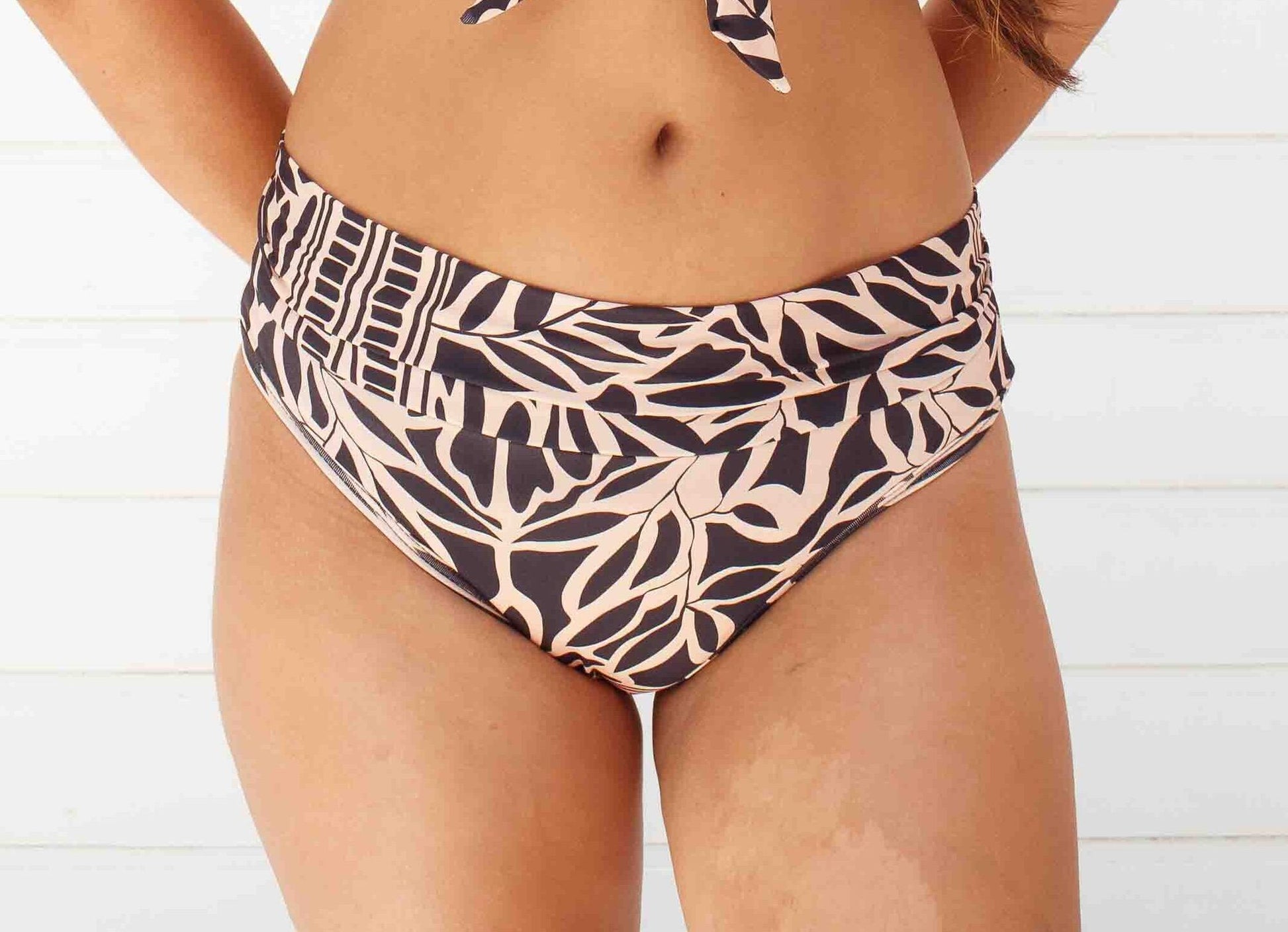 Amapola - Primeiros Ciclos - Calcinha Absorvente e Biquíni Menstrual - Fluxo Super Intenso - Magnolia