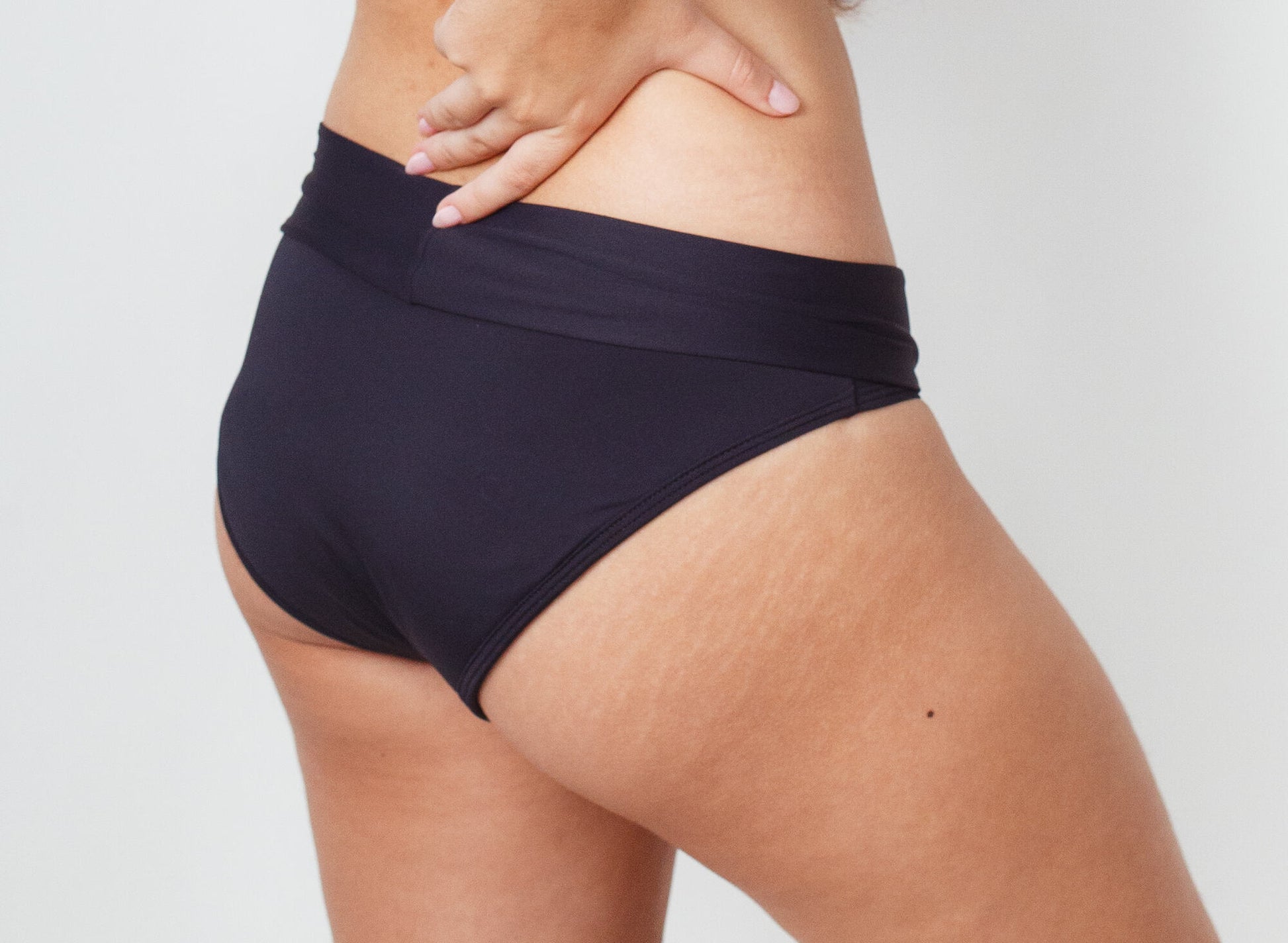 Conjunto Calcinha Absorvente e Biquíni Menstrual - Primeiros Ciclos - Hot Pant Fluxo Super Intenso - Preto