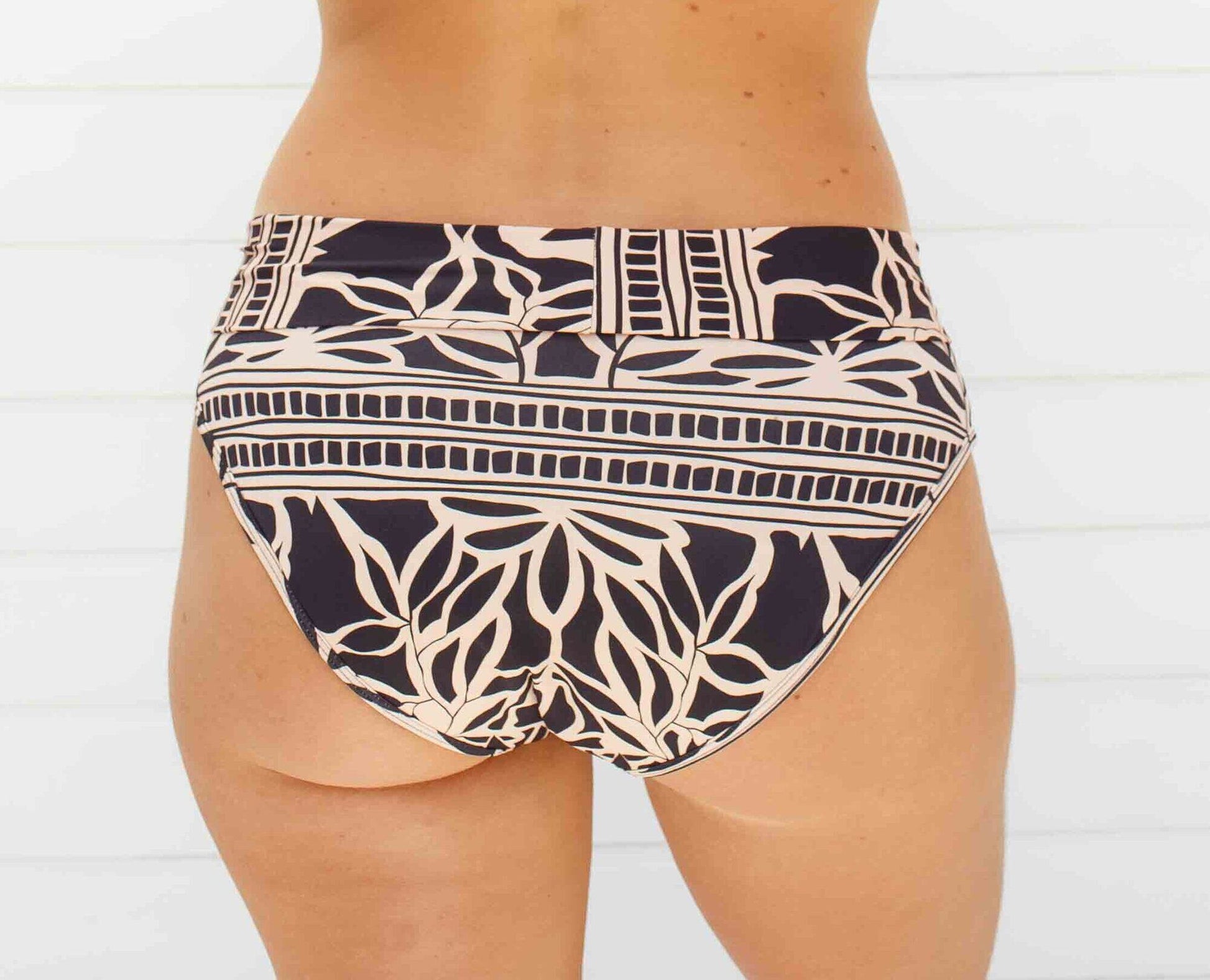 Amapola - Calcinha Absorvente e Biquíni Menstrual - Fluxo Super Intenso - Magnolia