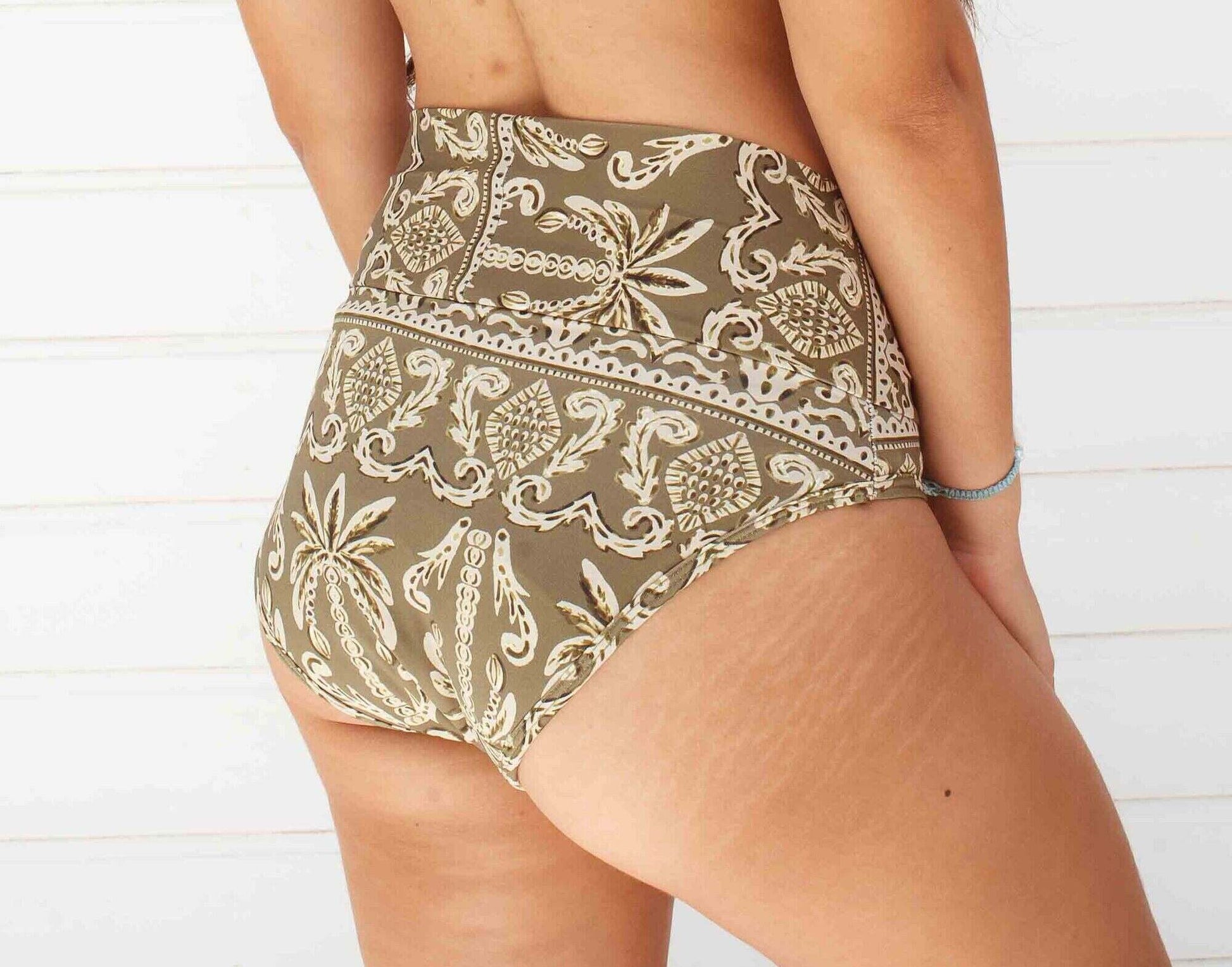 Amapola - Primeiros Ciclos - Calcinha Absorvente e Biquíni Menstrual - Fluxo Super Intenso - Verbena