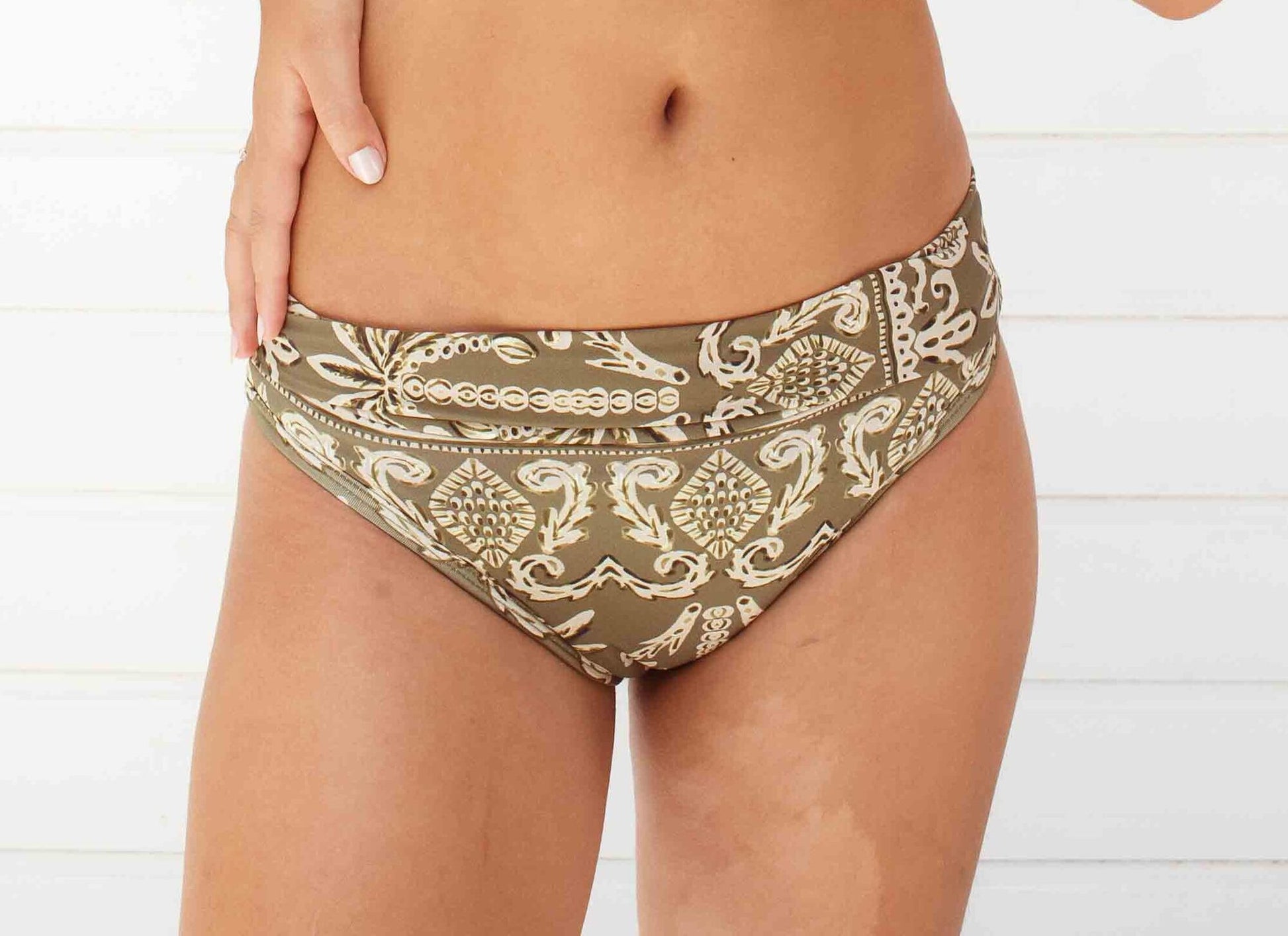 Amapola - Primeiros Ciclos - Calcinha Absorvente e Biquíni Menstrual - Fluxo Super Intenso - Verbena