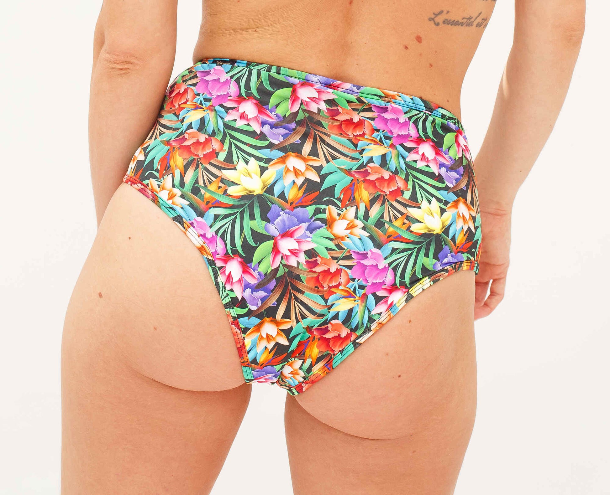 Amazonita - Calcinha Absorvente e Biquíni Menstrual - Hot Pant Fluxo Intenso + Bolsinha de Gel - Flora