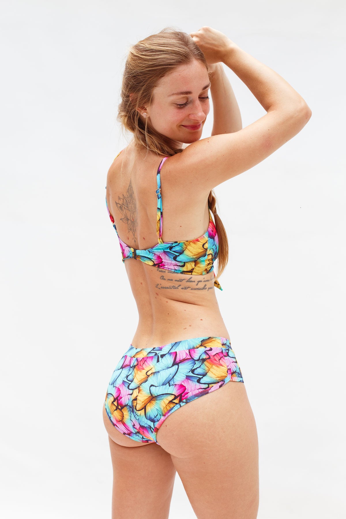 Nina - Calcinha Absorvente e Biquíni Menstrual - Fluxo Intenso - Butterfly