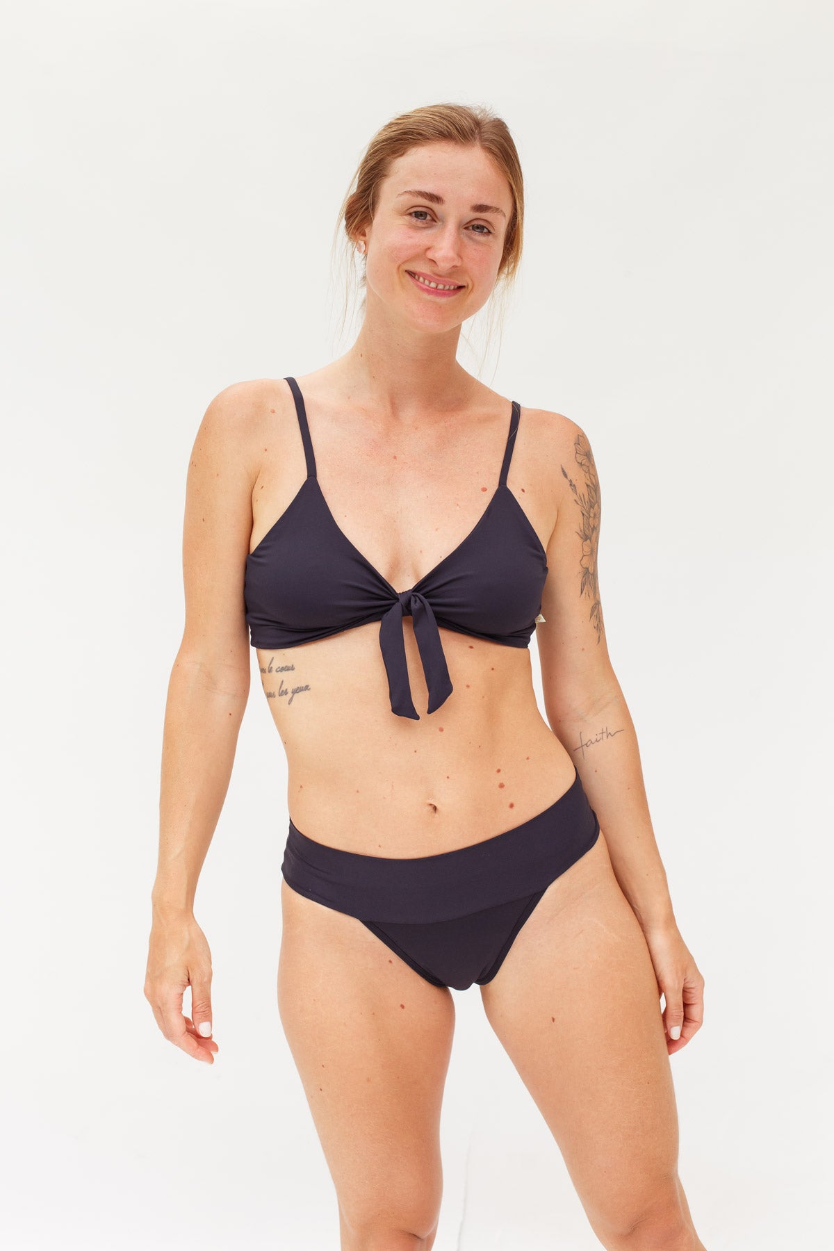 Conjunto Calcinha Absorvente e Biquíni Menstrual - Fluxo Leve - Preto