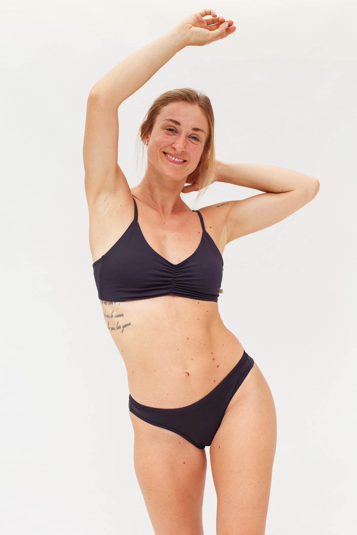 Conjunto Calcinha Absorvente e Biquíni Menstrual - Fluxo Super Leve - Preto