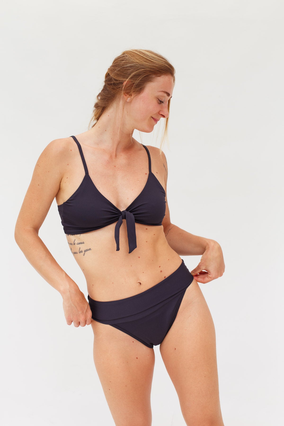 Conjunto Calcinha Absorvente e Biquíni Menstrual - Fluxo Moderado - Preto