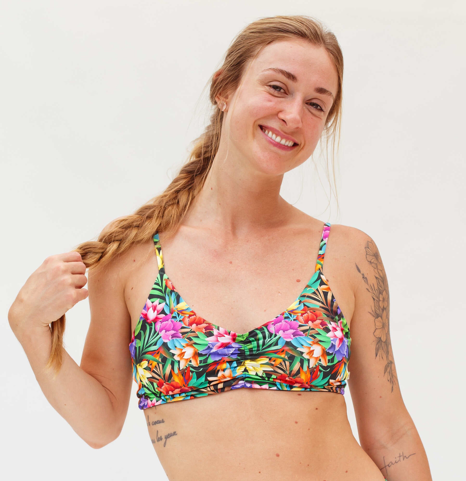 Conjunto Calcinha Absorvente e Biquíni Menstrual - Fuxo Leve - Flora