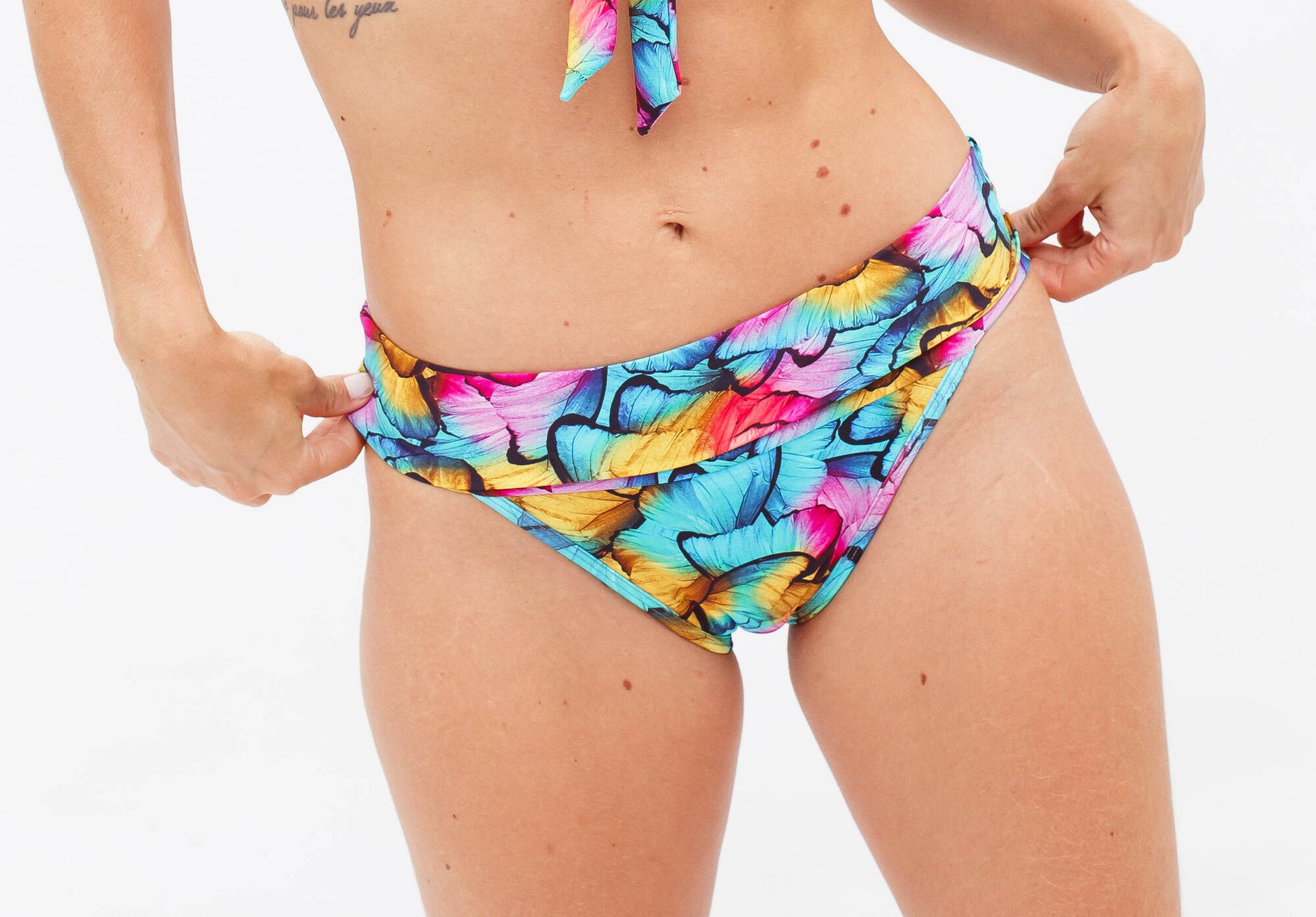 Mila - Calcinha Absorvente e Biquíni Menstrual - Fluxo Moderado - Butterfly