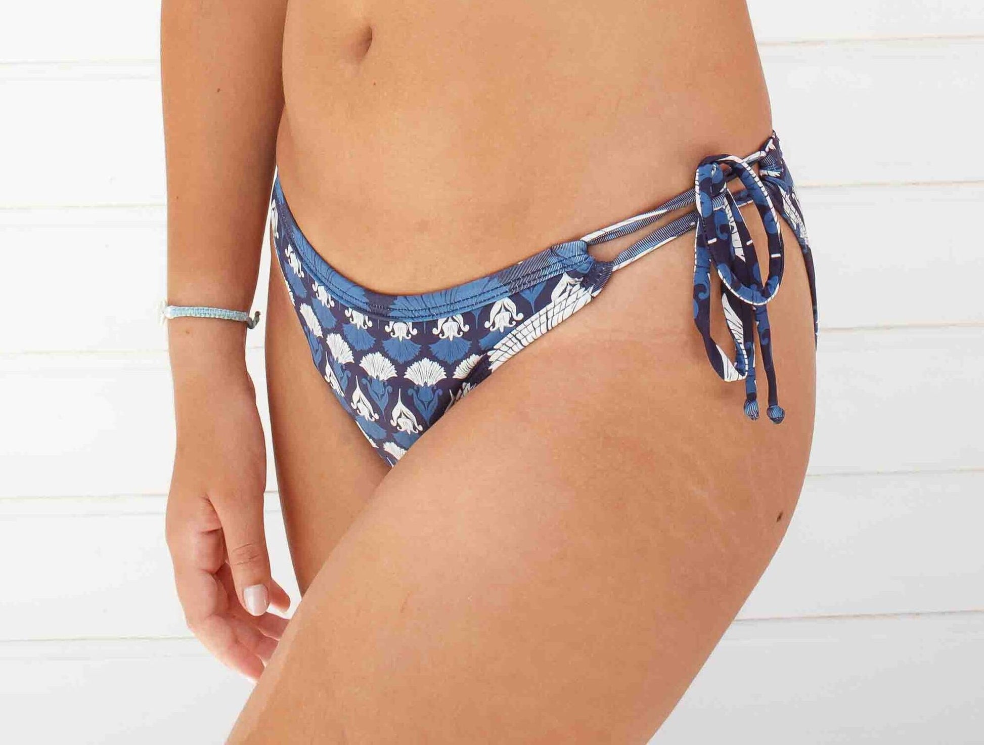 Conjunto Calcinha Absorvente e Biquíni Menstrual - Primeiros Ciclos - Fluxo Modrado - Maui